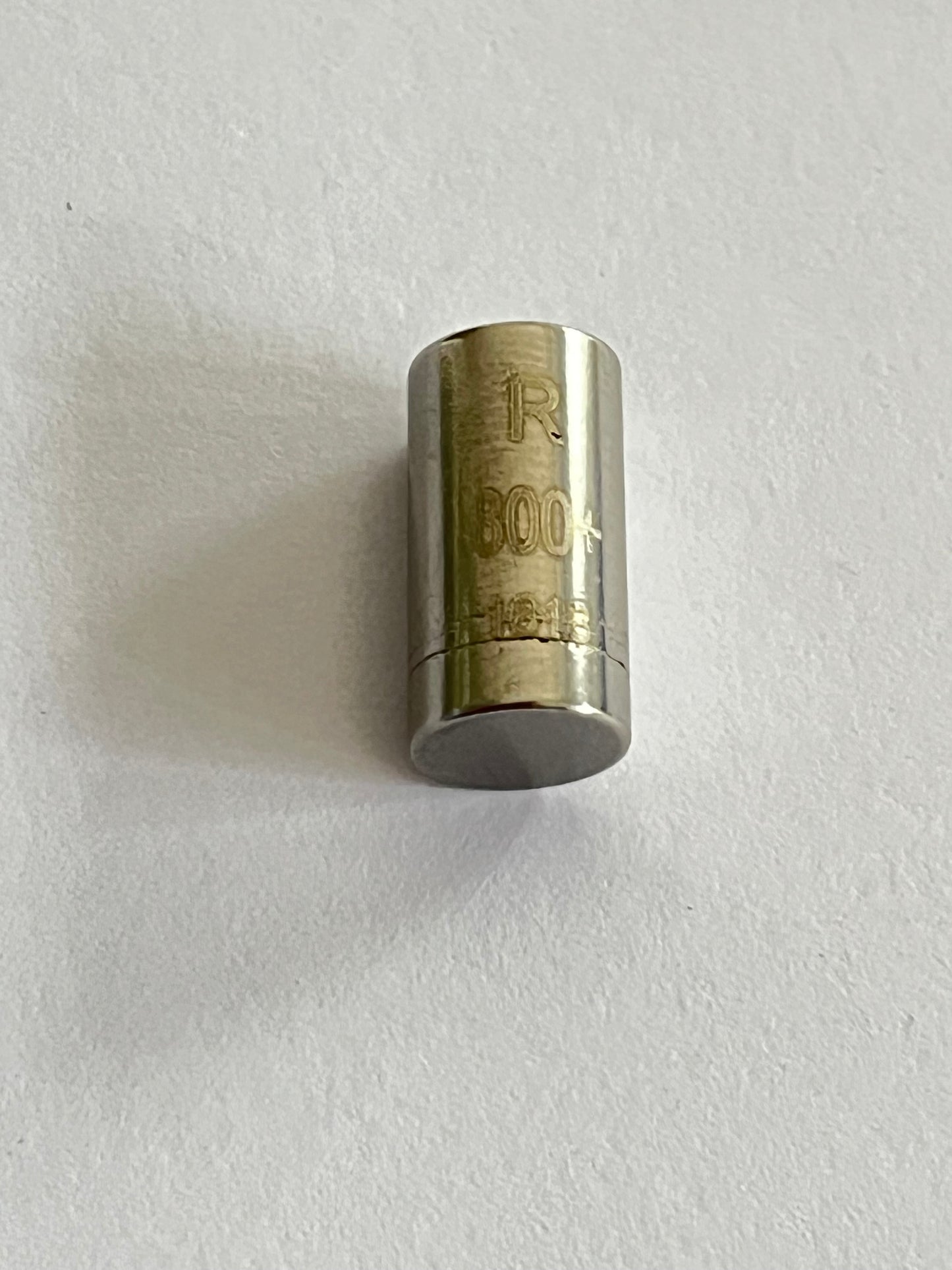 Metal remanium 800 lingote