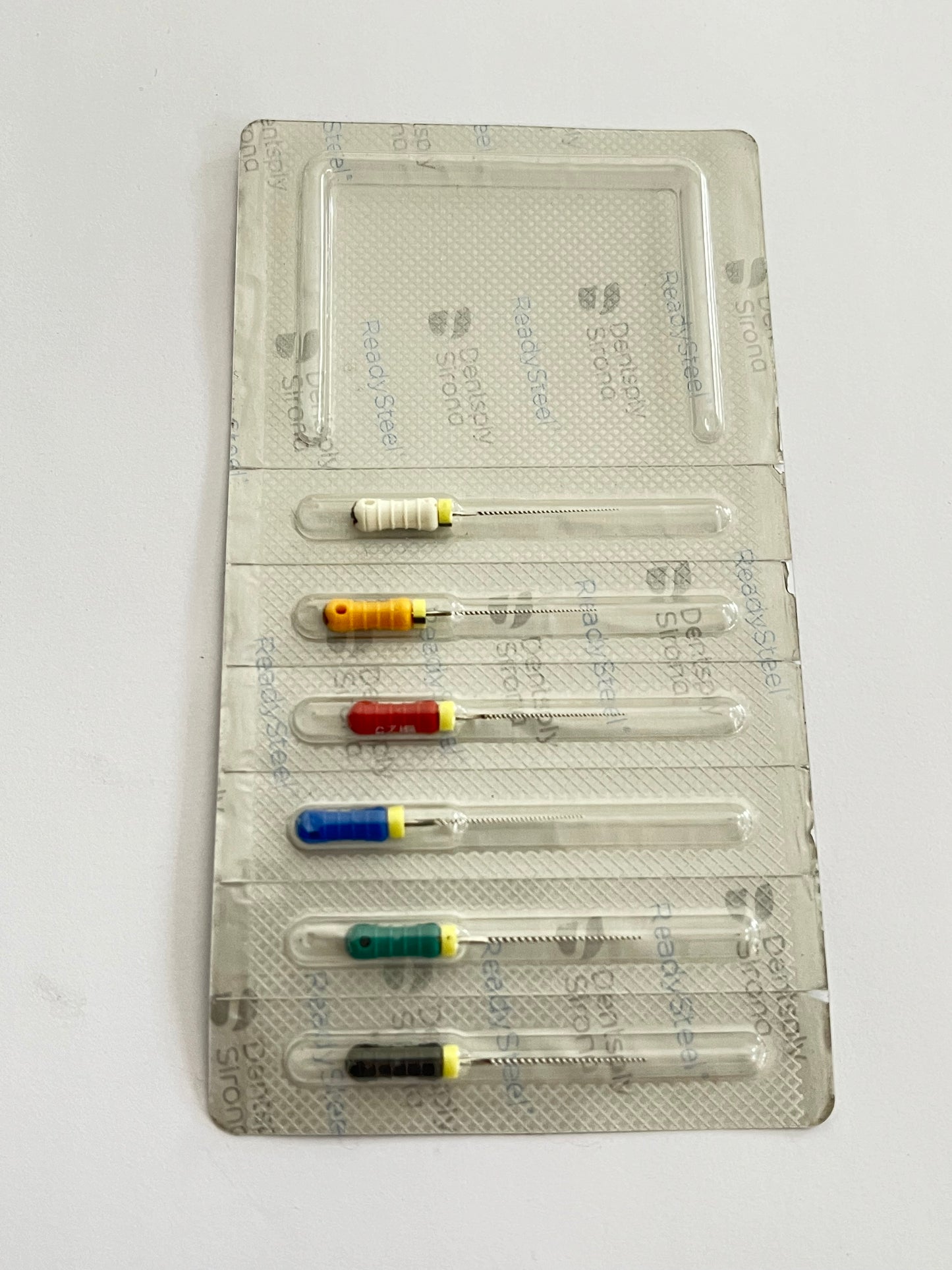 Blister de Limas dentsply Maillefer #15-40 primera serie 21mm K-file