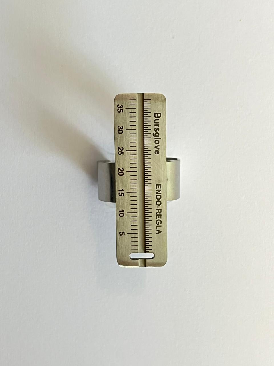 Regla milimétrica de anillo marca Bursglove