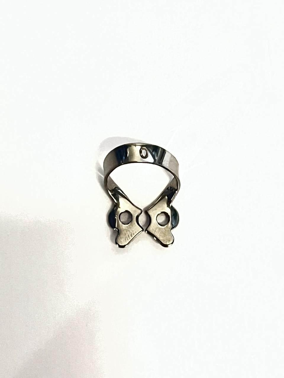 Grapa 6B # 0 Primeros y Segundos Premolares Superiores Izquierdos o Inferiores Derechos totalmente erupcionados.