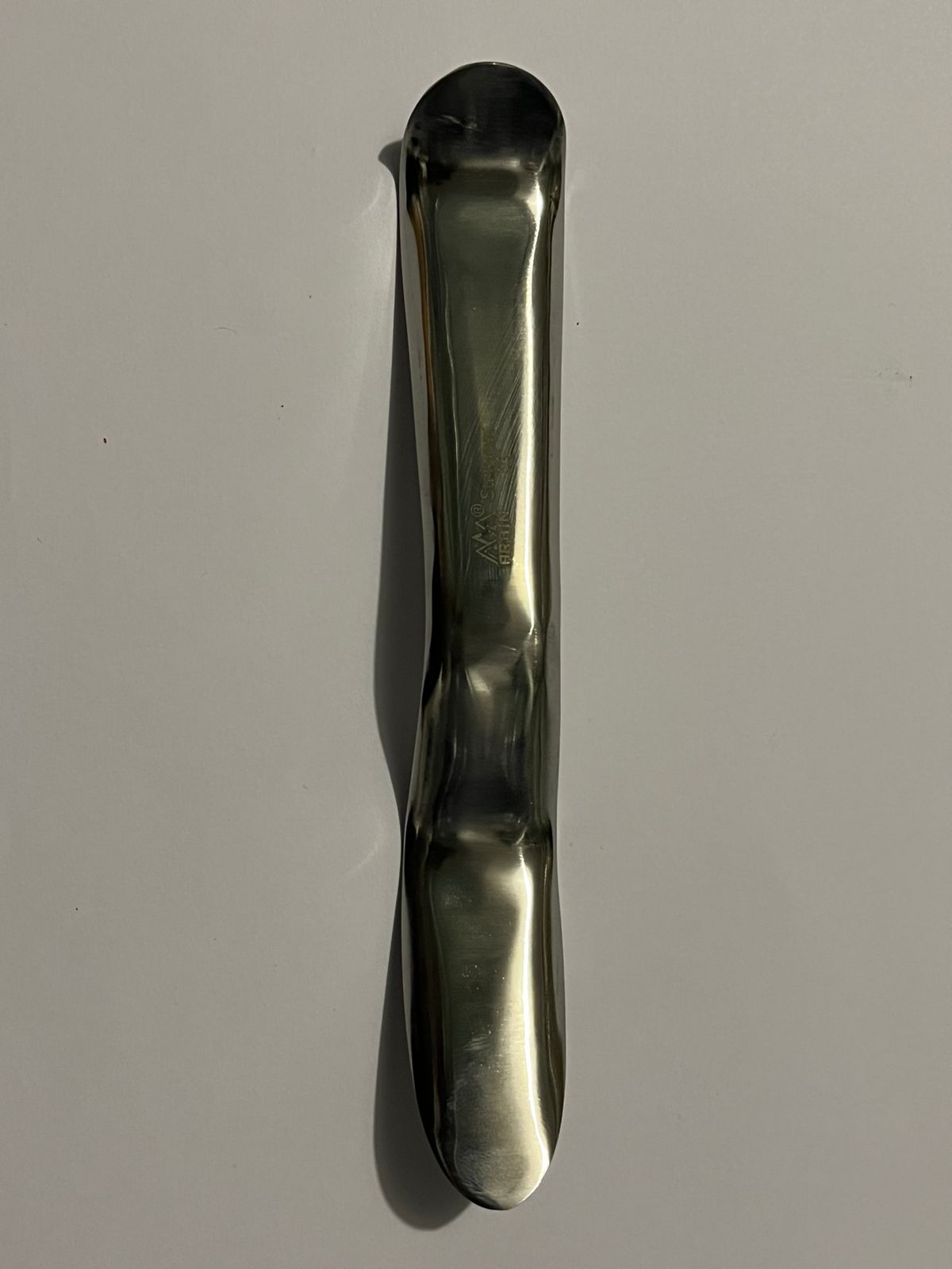 Retractor de minesota arain