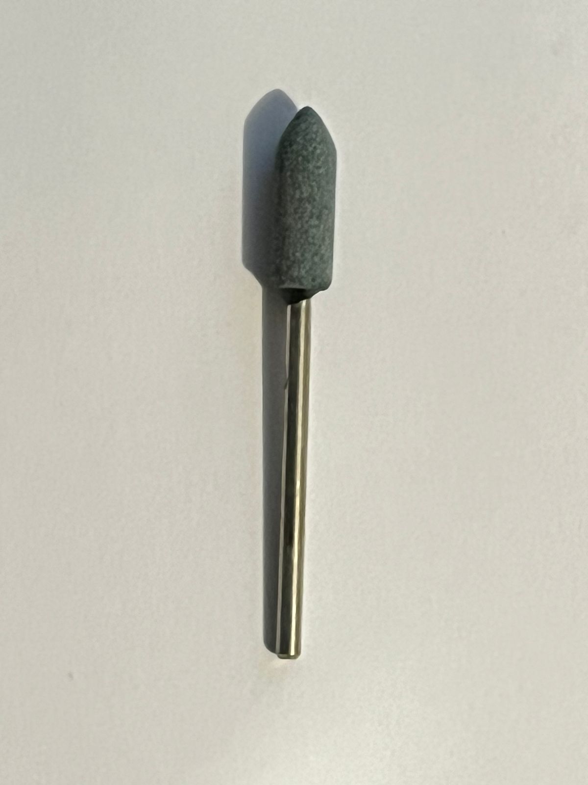 Piedra verde montada modelo G13