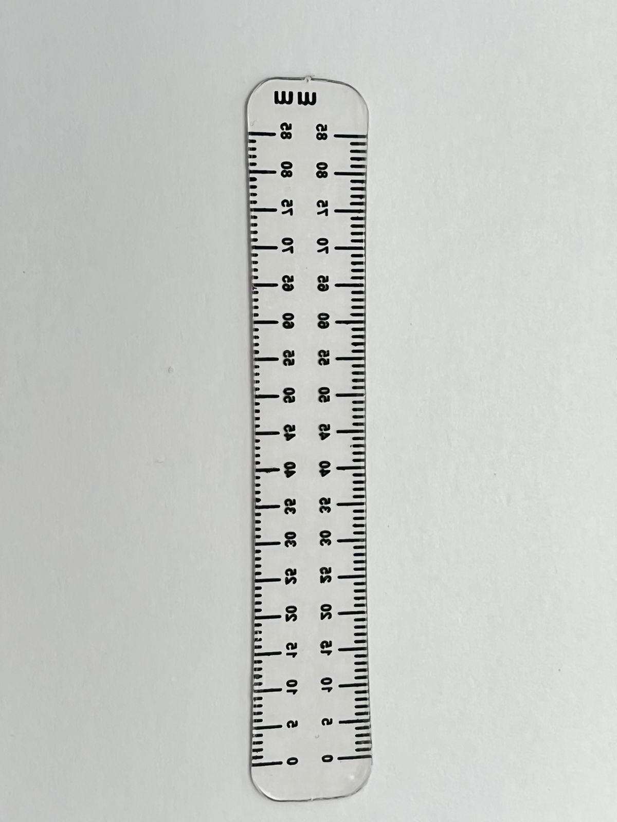 Regla milimétrica de plástico valdi