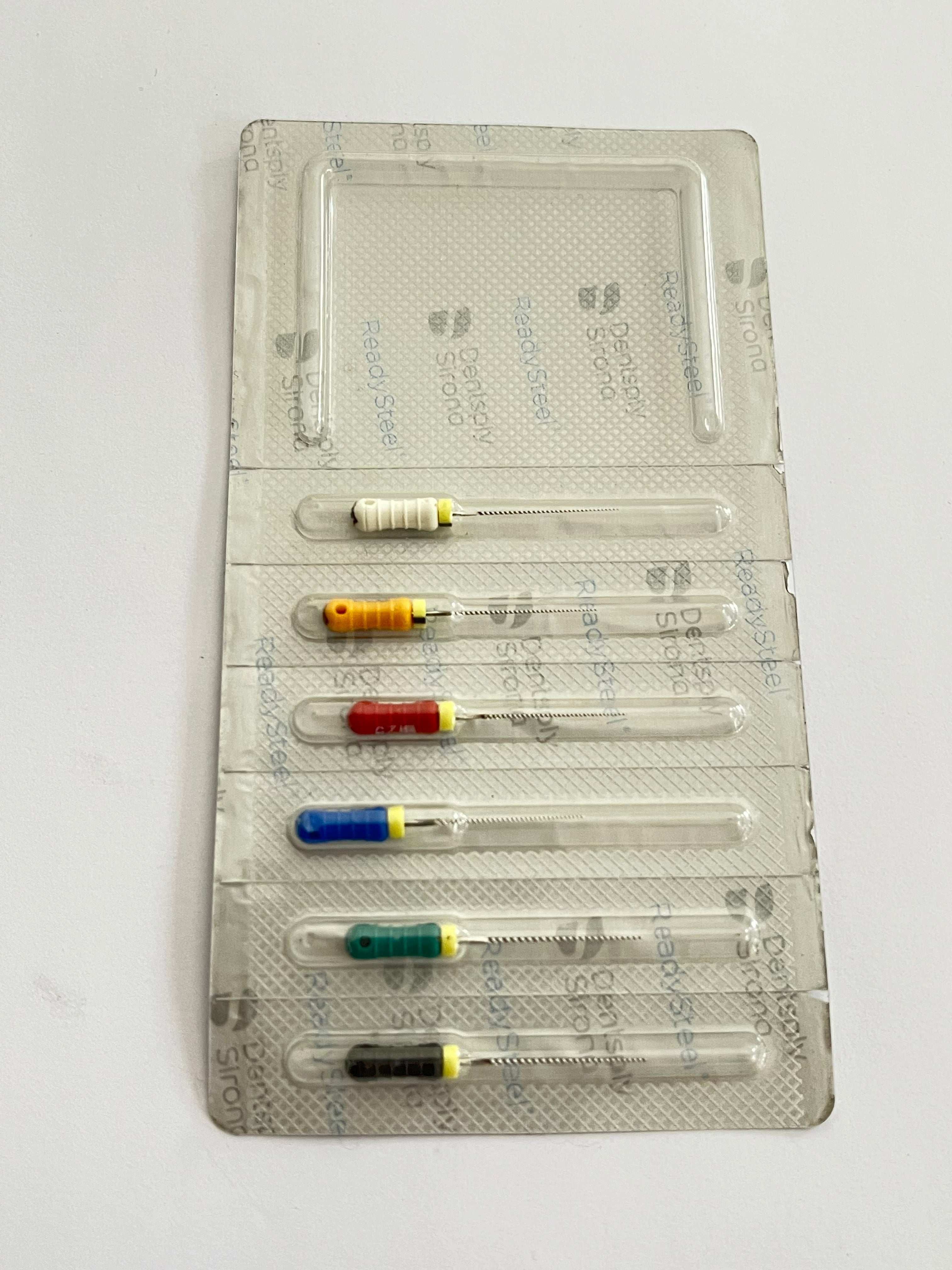 Blister de Limas dentsply Maillefer #15-40 primera serie 21mm K-file