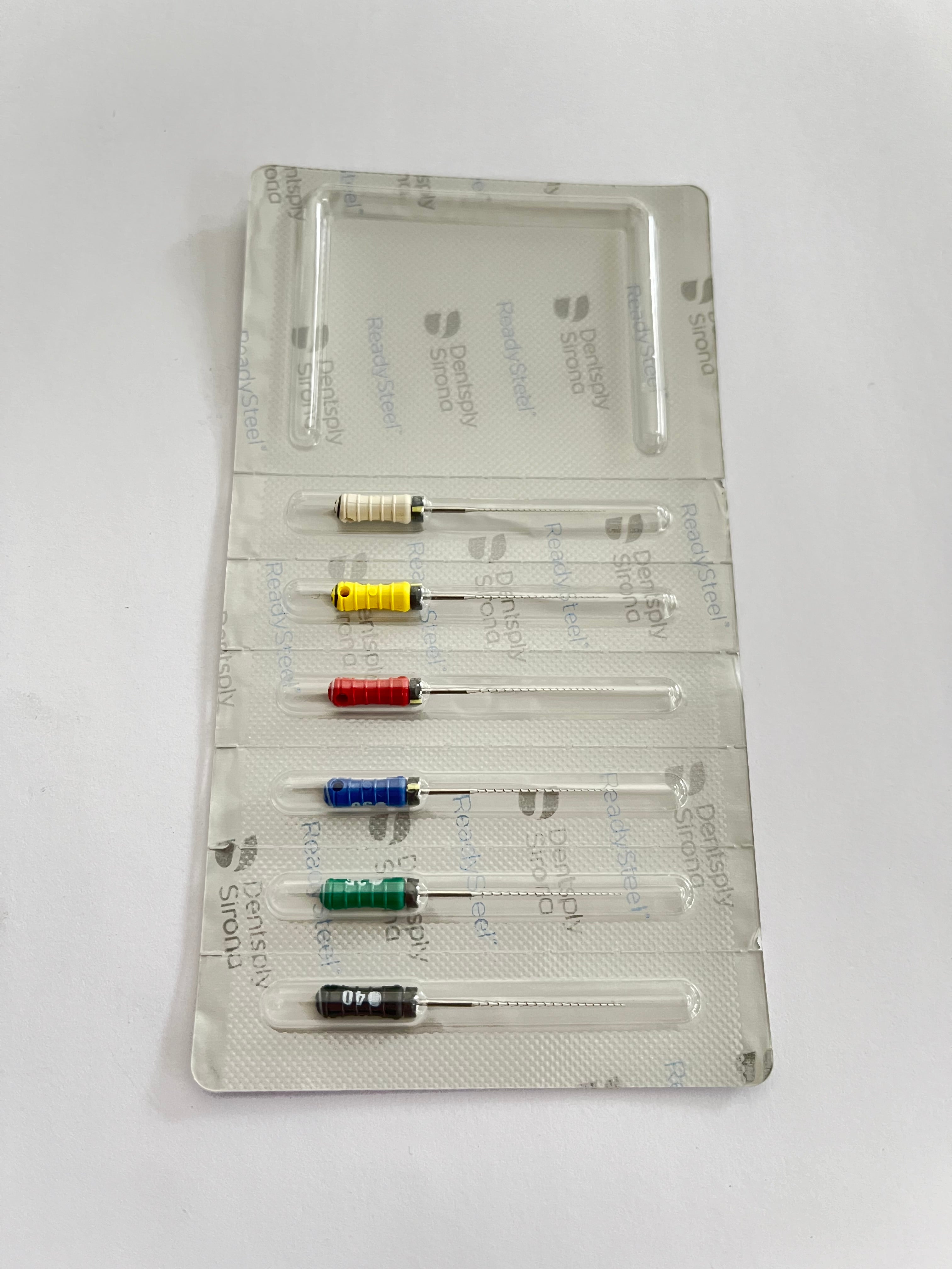Blister de Limas dentsply Maillefer #15-40 primera serie 25mm hedstroem