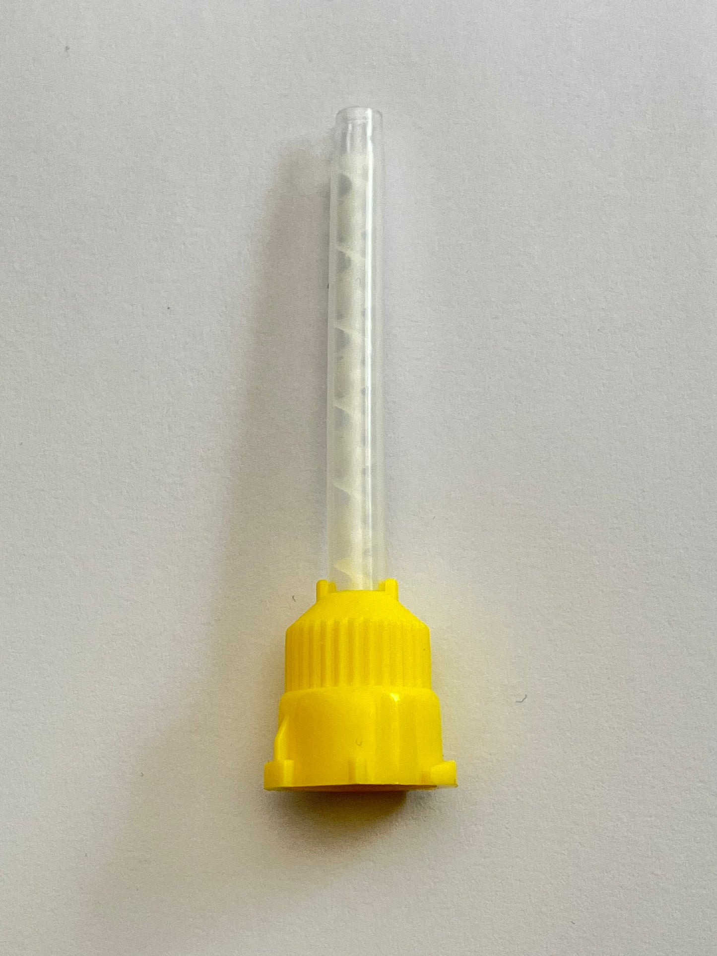 Punta cánula para mezclado suelta color amarillo