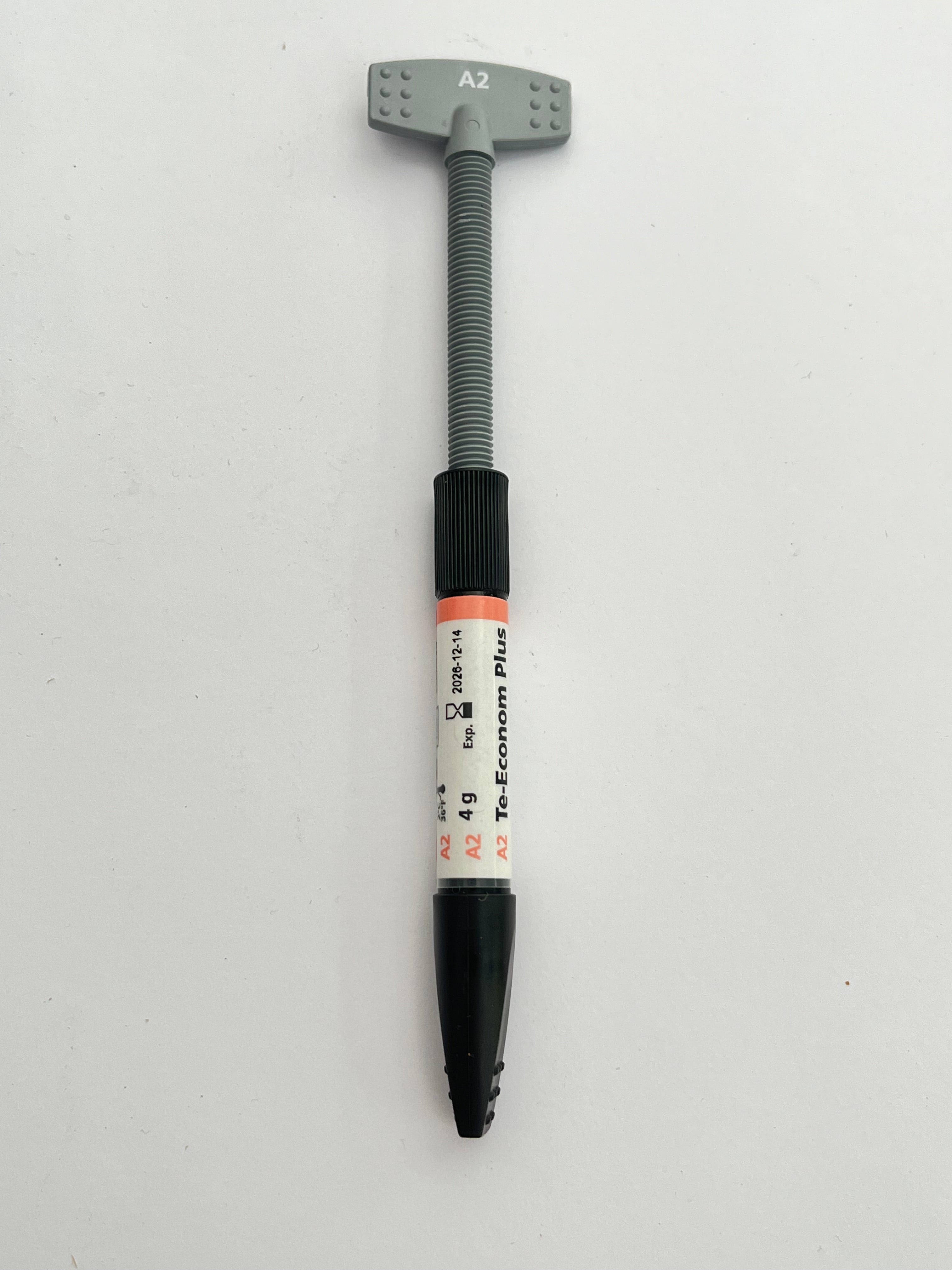 Resina te-econom plus jeringa suelta color A2