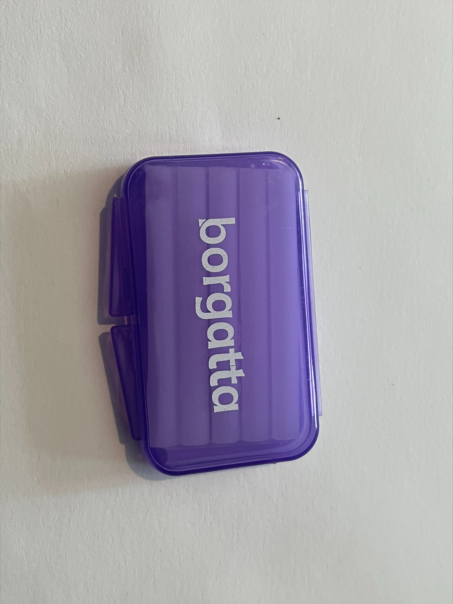 Cera de ortodoncia para brackets aroma uva color morado