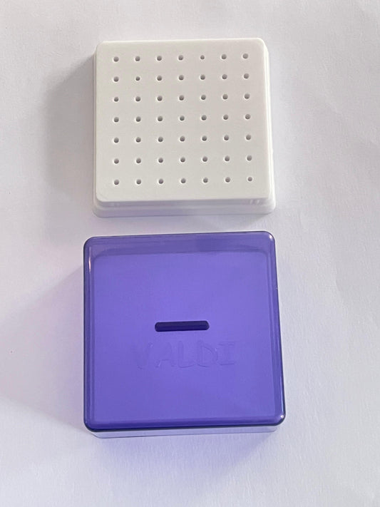 Fresero sencillo para 49 fresas color morado