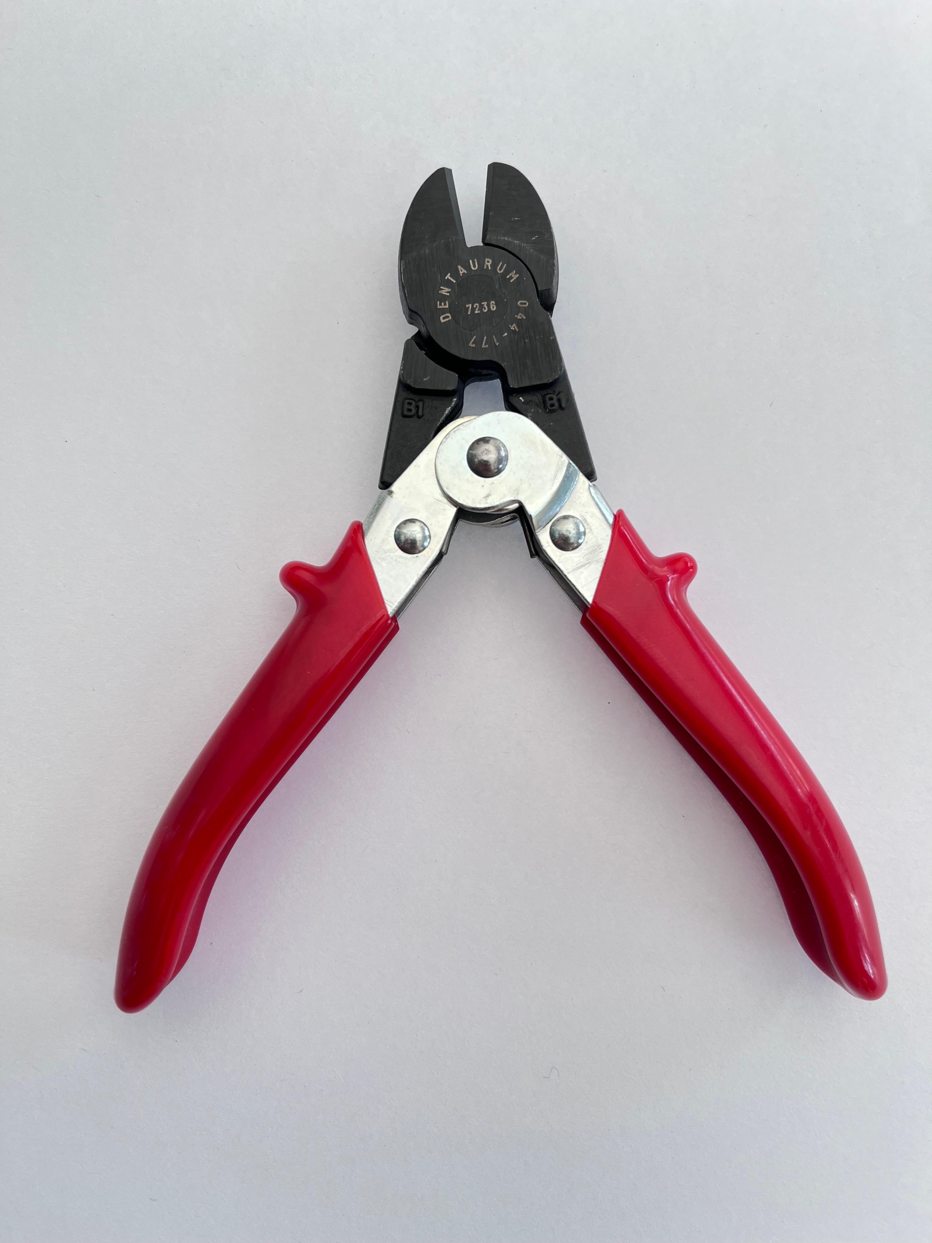Pinzas de corte pesado para cortar alambre hasta  ø1,3 mm marca Dentaurum 044-177-00
