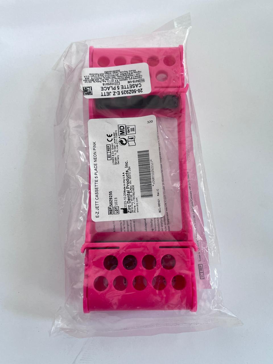 Cassette para 5 instrumentos marca Zirc color rosa