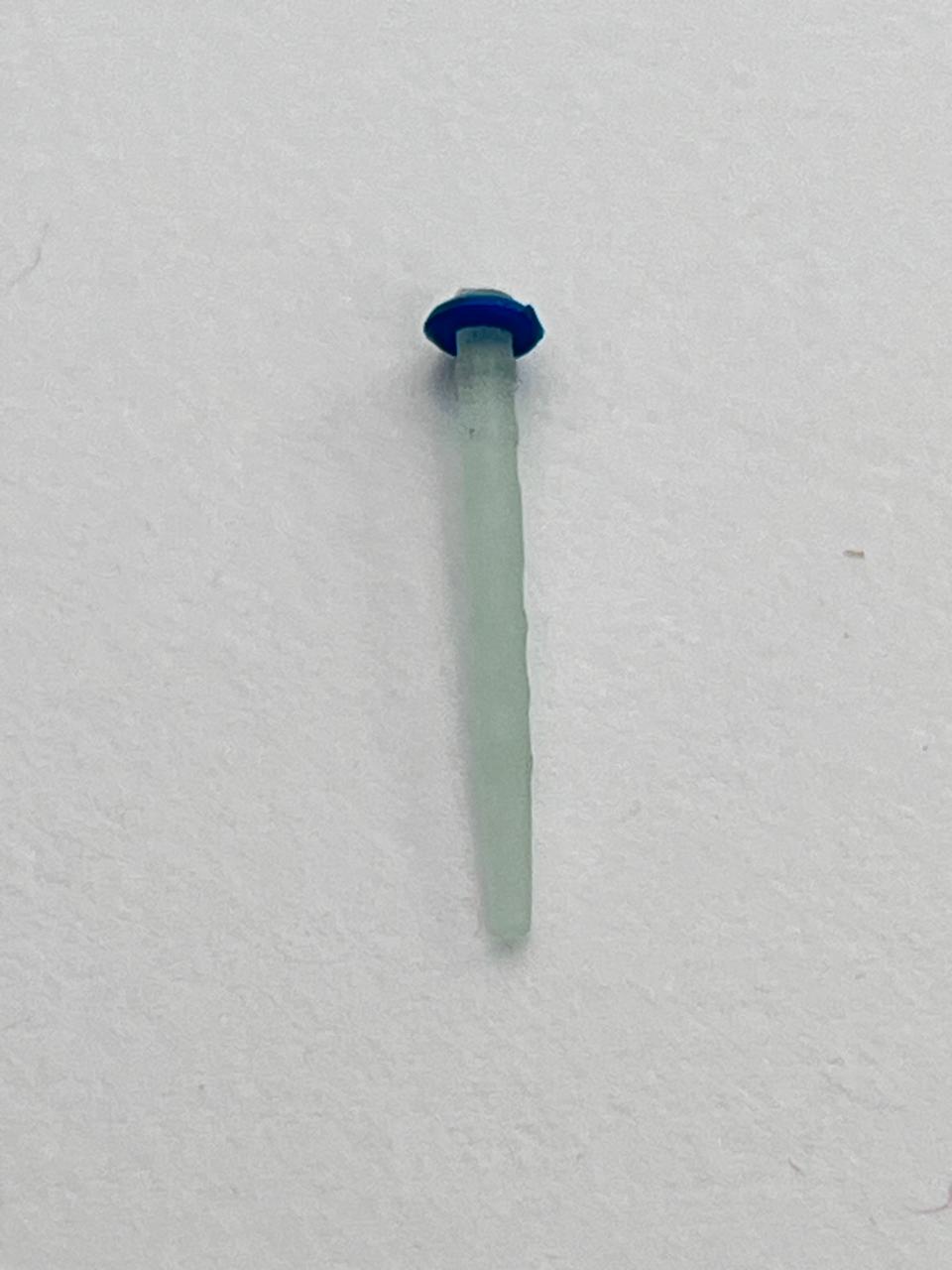 Poste económico azul 1.60 mm diámetro 18mm largo