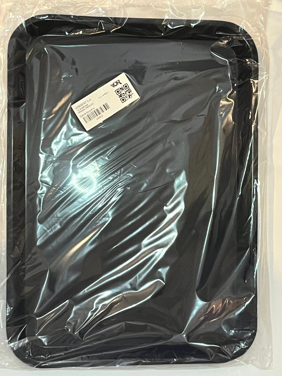 Charola plástica lisa grande color negro marca Vor