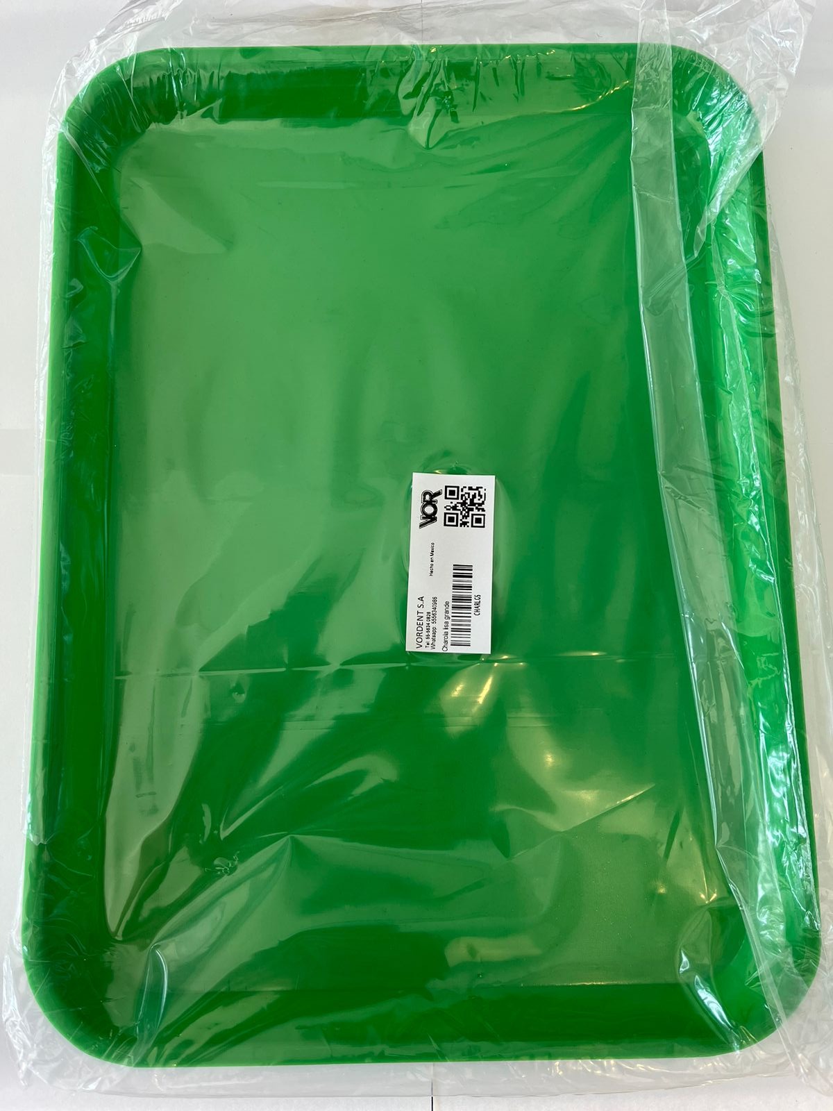 Charola plástica lisa grande color verde marca Vor