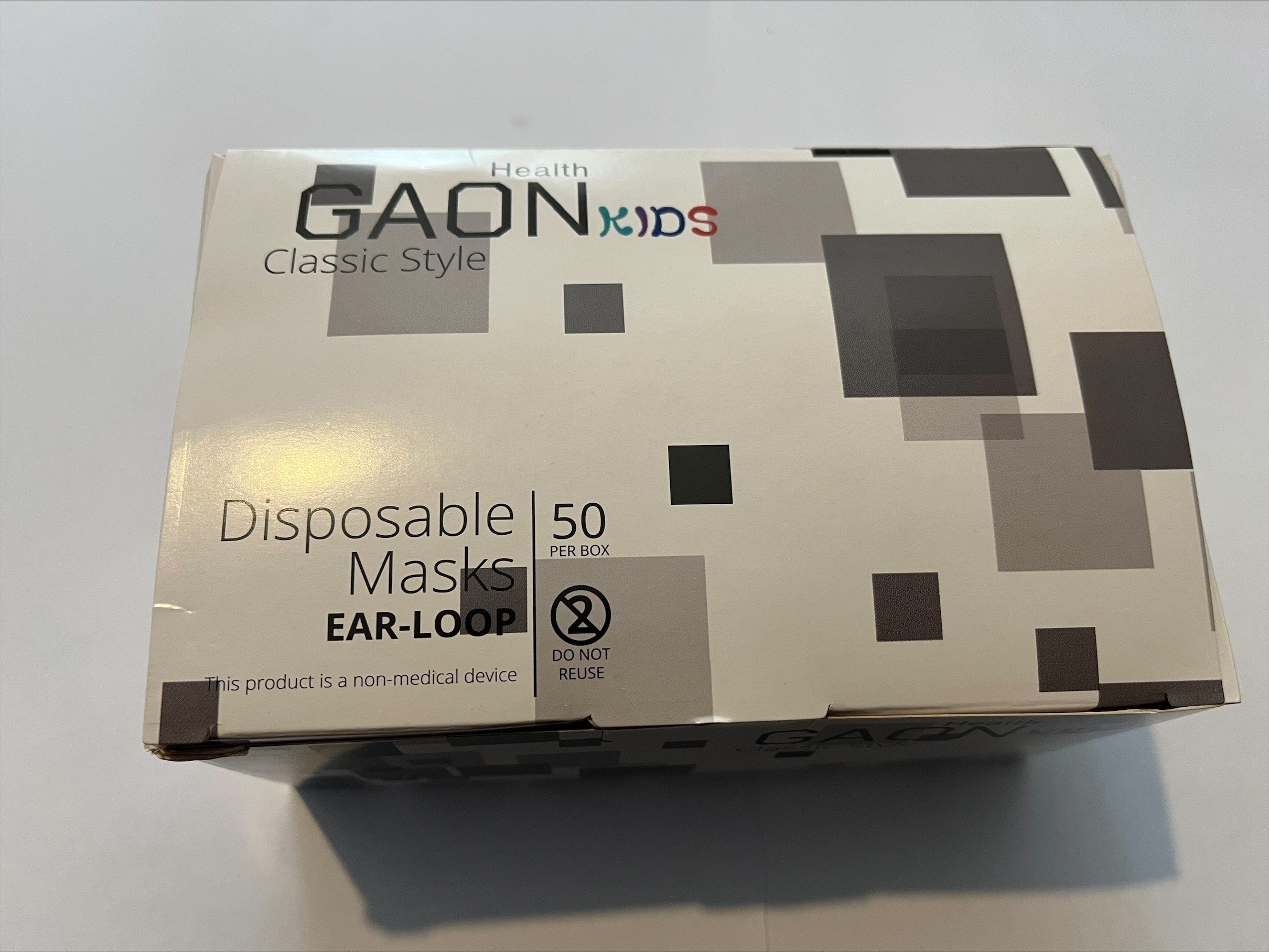 Cubrebocas infantil Gaon con 50 piezas